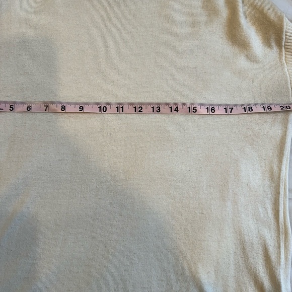 Vince Camuto Soft Cream Crew Neck Sweater, size XS - Picture 7 of 8